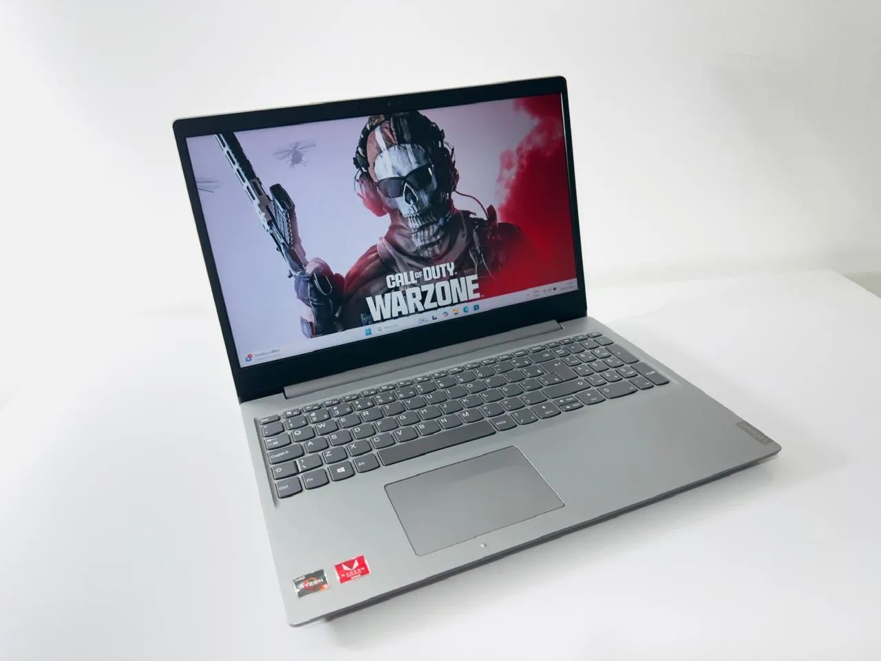 Notebook Lenovo Ryzen5-20GB Ram-Vega8-Tela 15.6HD 