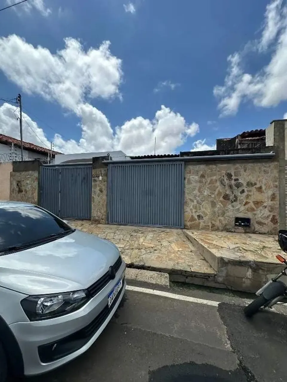 Casa para aluguel, 3 quartos, 2 suítes, 2 vagas, Saci - Teresina/PI