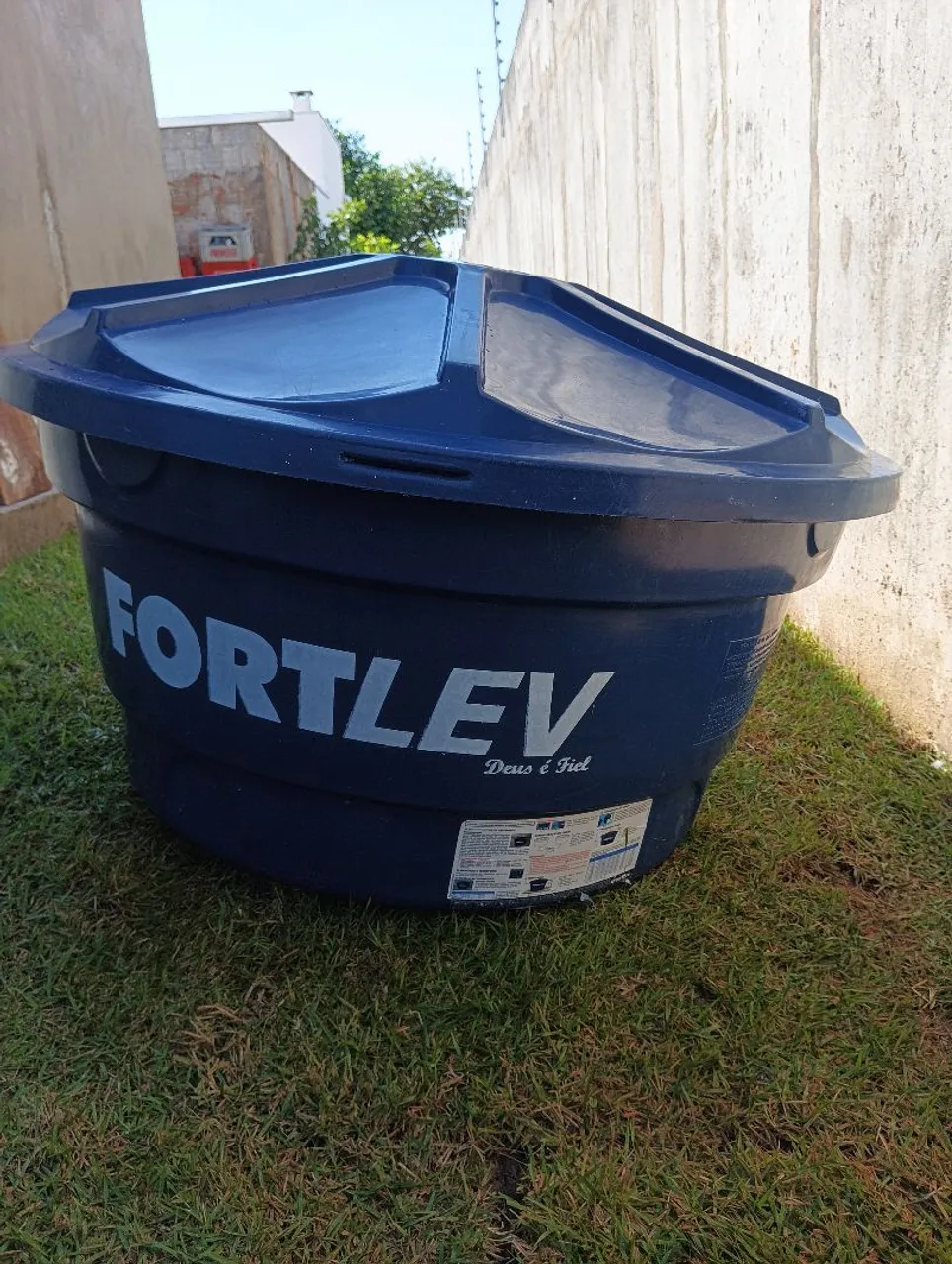 VENDO CAIXA D'ÁGUA 250 LITRO