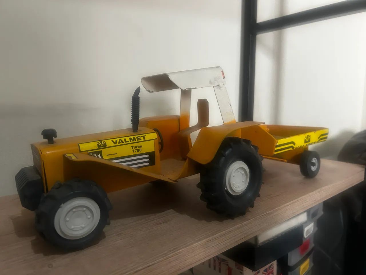 Trator vintage em lata de alta qualidade  - Foto 2
