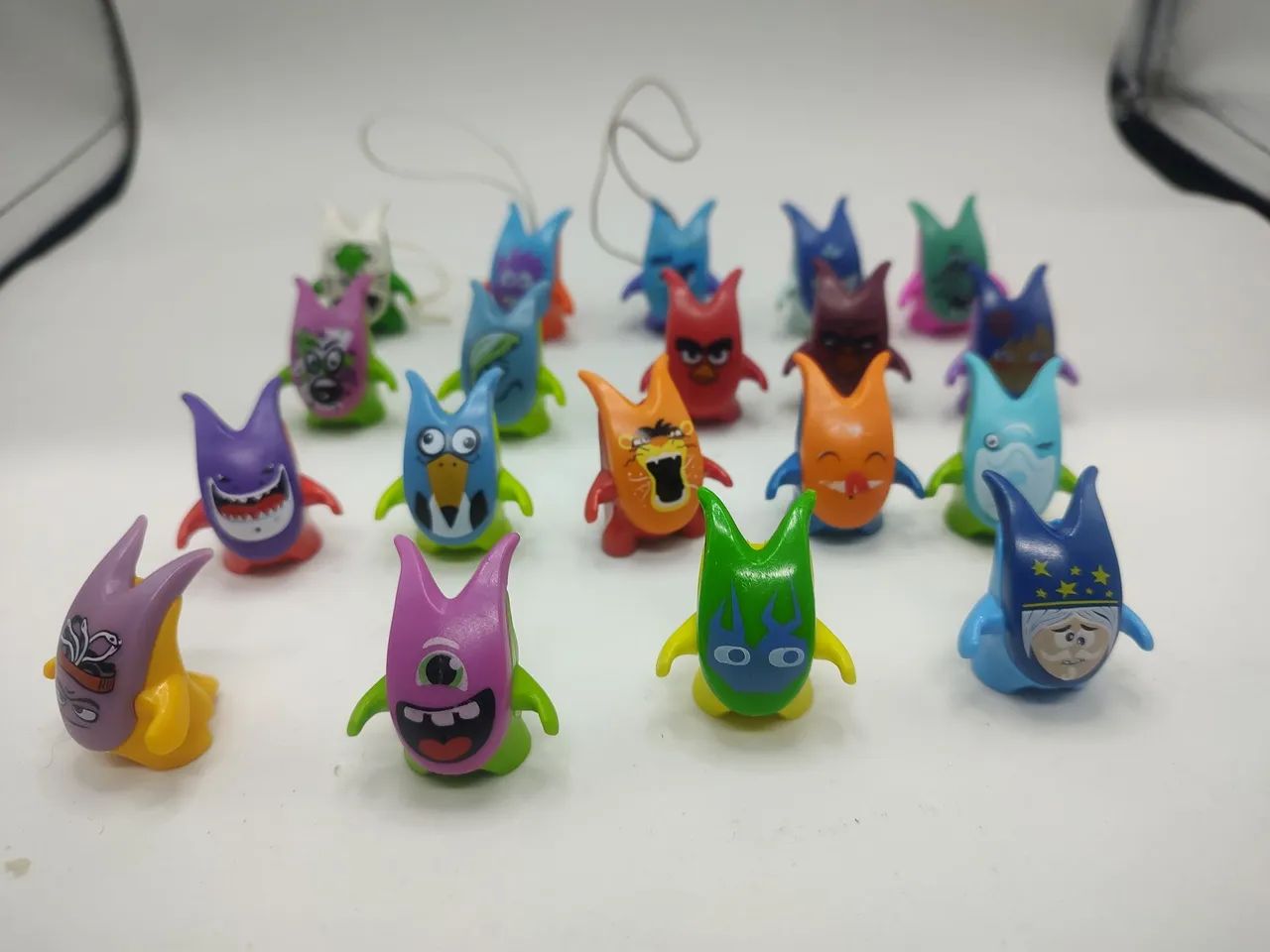 Bonecos colecionáveis Kinder ovo (usado) - Foto 3