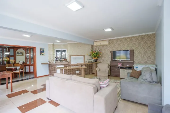 Apartamento Alto Padrão com 422m² no Centro de Cascavel - 4 dormitórios e Espaço Gourmet!