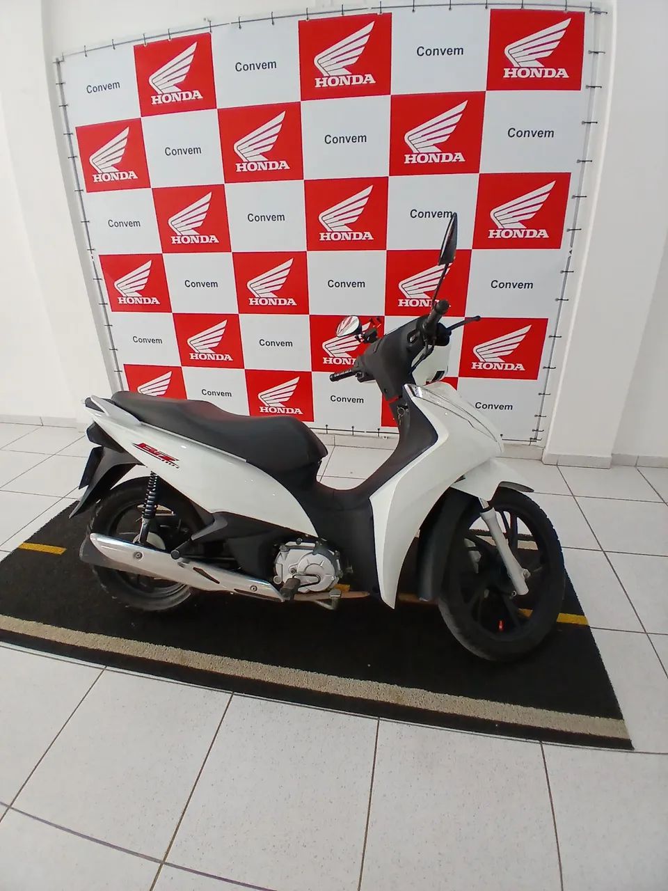 Biz110i 2022 único dono com rodas liga leve scud