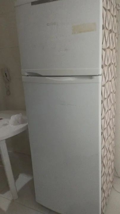 Geladeira Duplex em ótimo estado para vender logo 570.00 - Foto 3