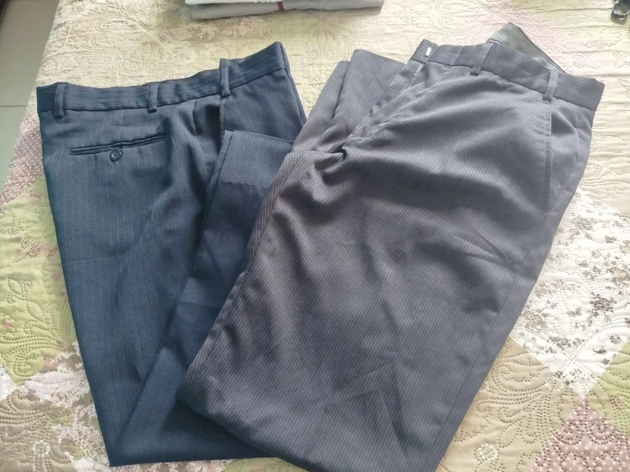 Conjunto de 4 peças - Camisas e Colete - Foto 2