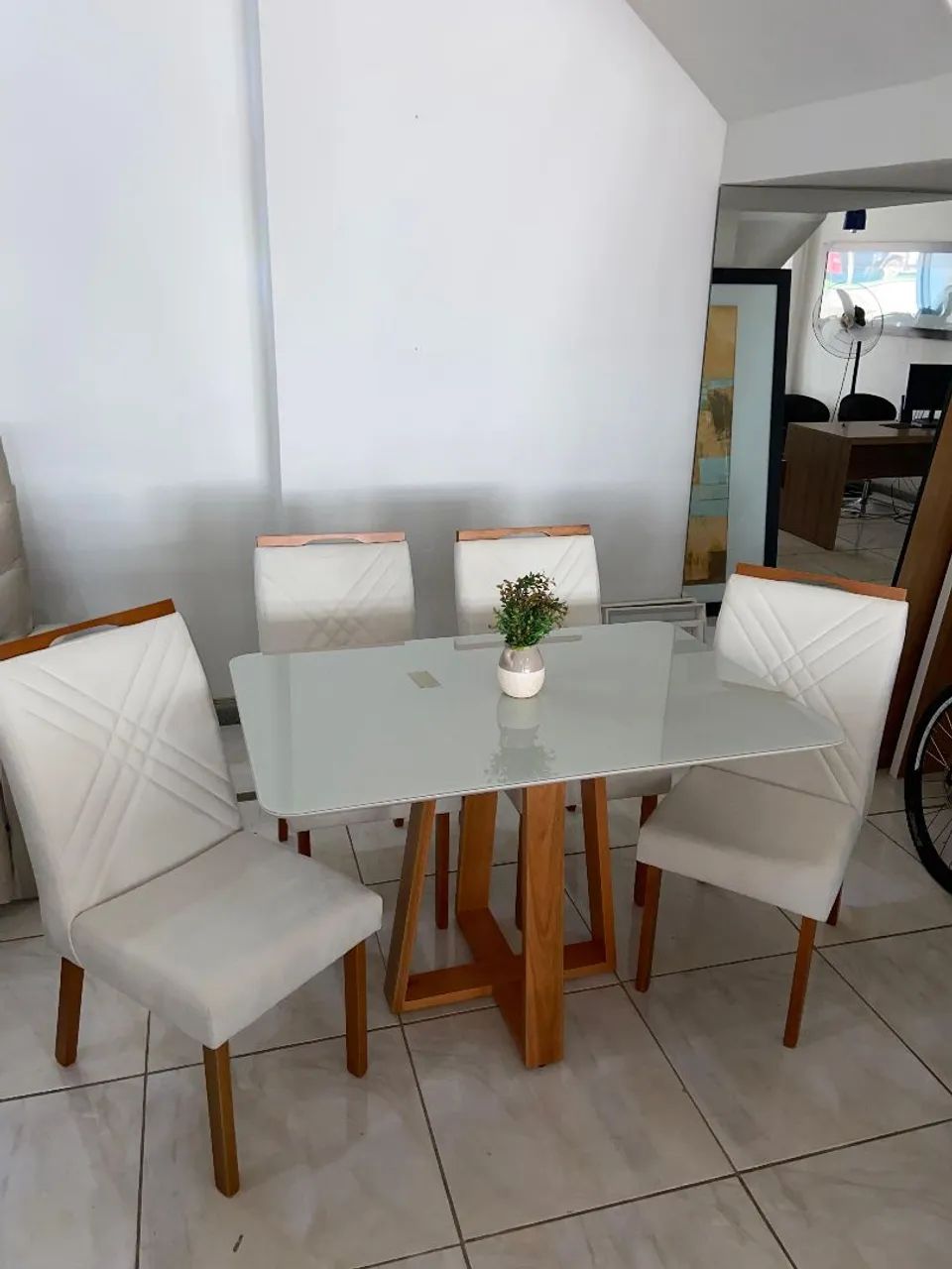 Conjunto mesa emyly 4 cadeira  - Foto 2
