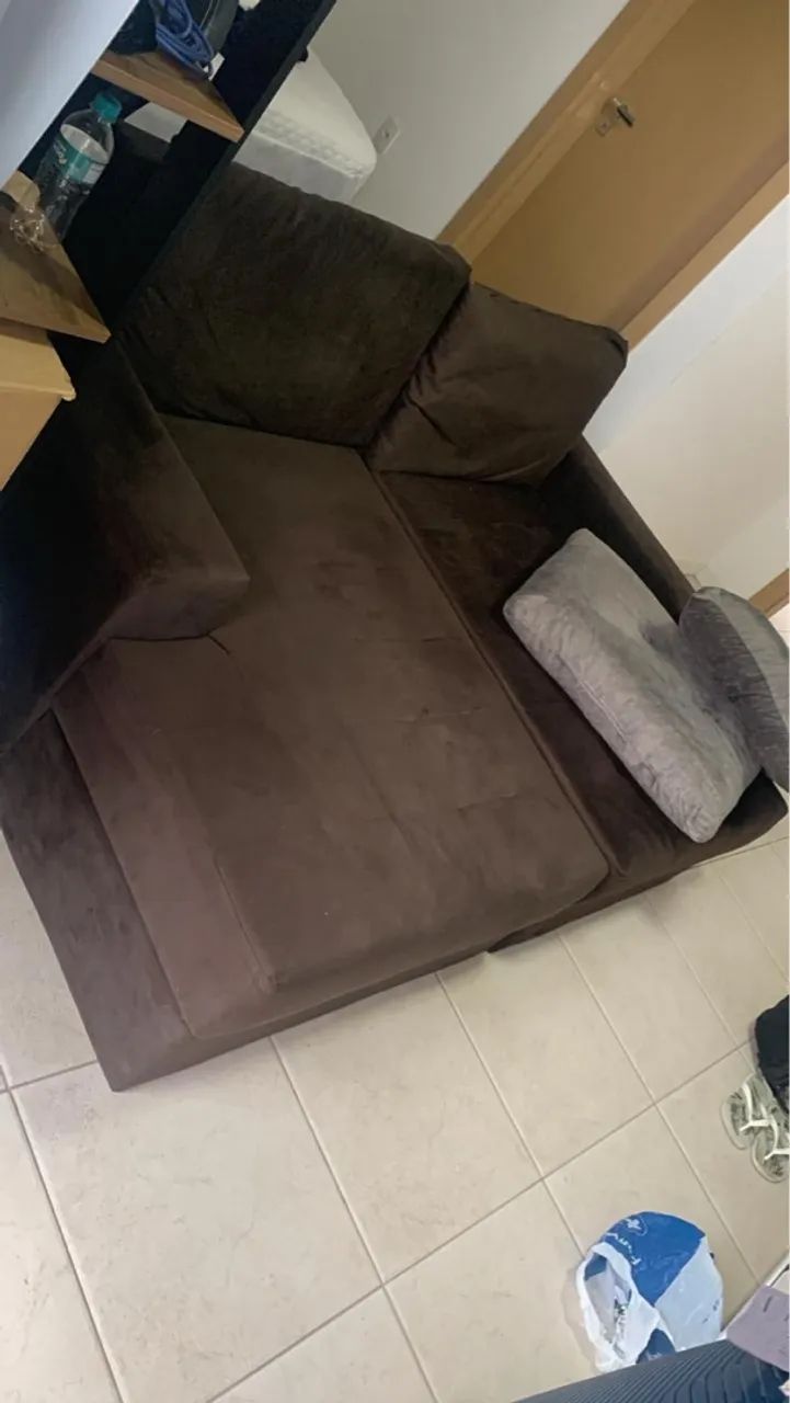 Comfortable Brown Sofa64209939671554120