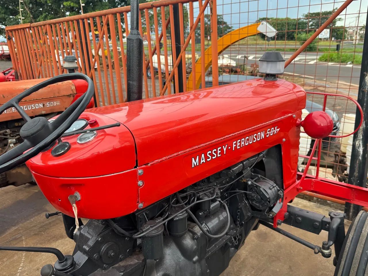 Trator Agrícola Usado MF50X ano 1971 - Foto 3