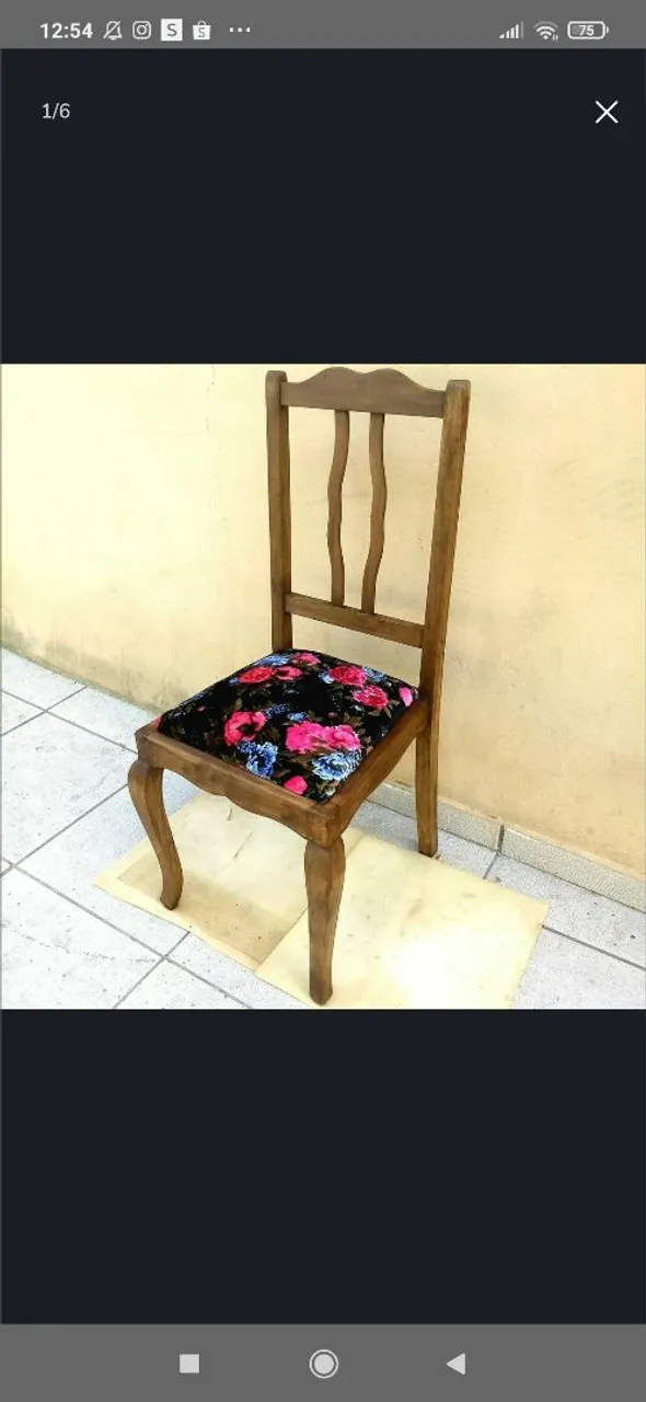Conjunto de 4 cadeiras de madeira nobre 100% restauradas disponíveis!!!