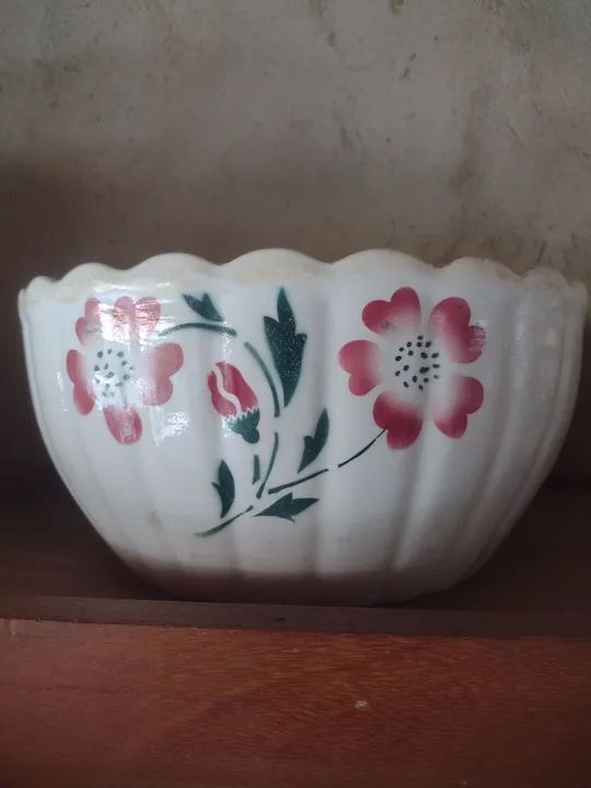 Tigela antiga grande