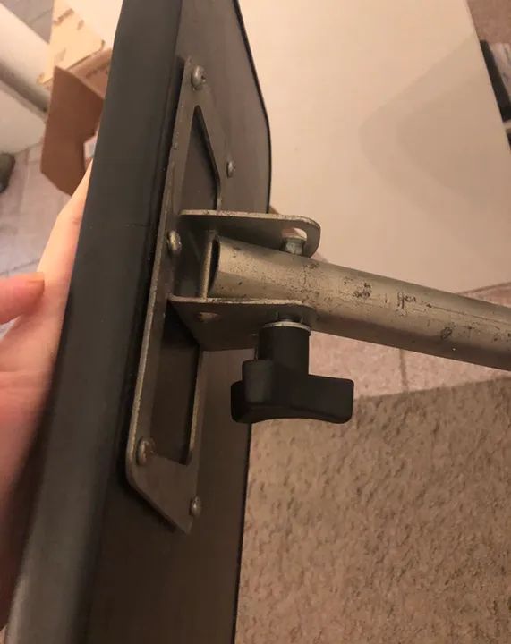 Suporte de notebook por 70.00 reais 64186566204675124