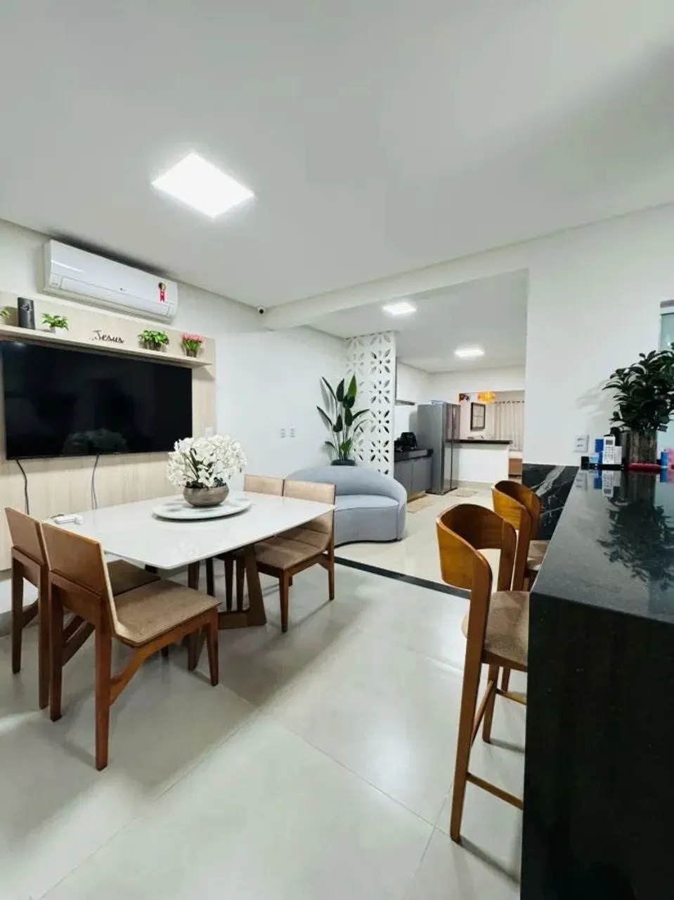 Casa à venda no Setor Vera Cruz, 4 Quartos (1S) em Aparecida de Goiânia