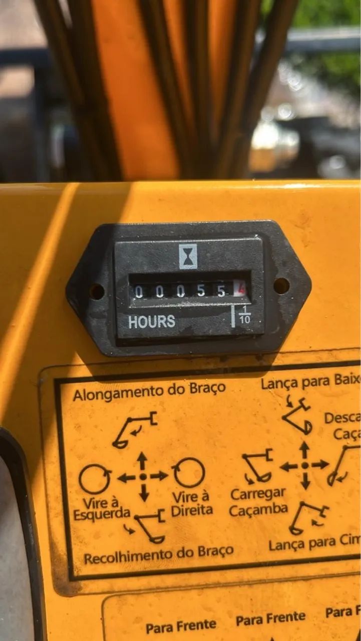 Mini Escavadeira BrutaTec - Ideal para diversas aplicações! - Foto 4