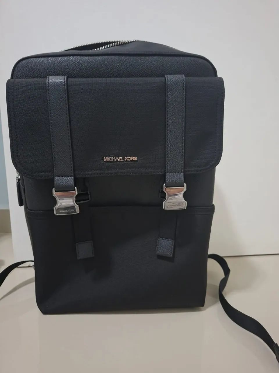 Mochila Michael Kors impecável  - Foto 3