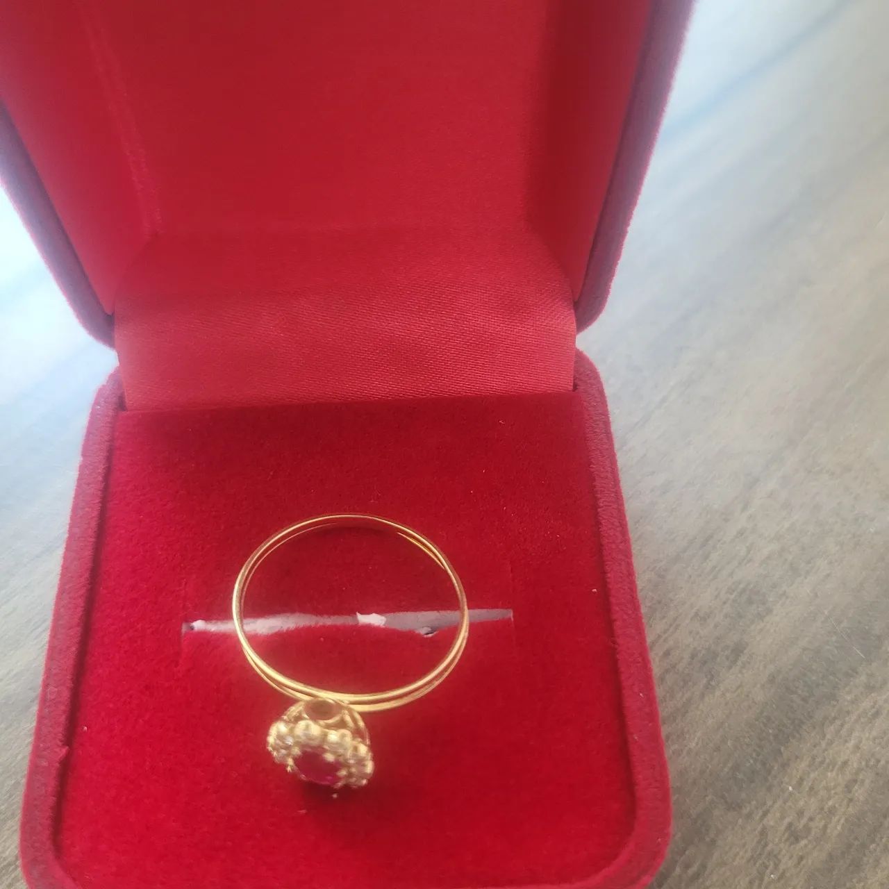 Anel de ouro 18 k 750 com pedras brasileiras  - Foto 2