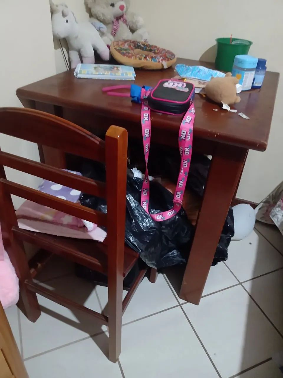 Mesa de Madeira com 2 cadeiras  - Foto 2