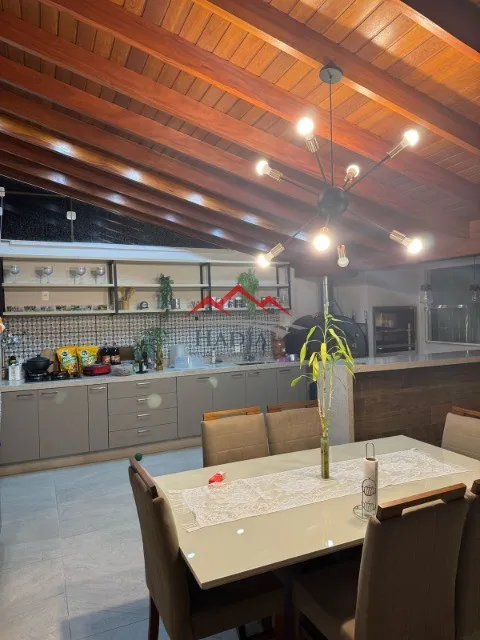 Casa a venda em Jundiaí, no condomínio fechado Vintage Clube.
