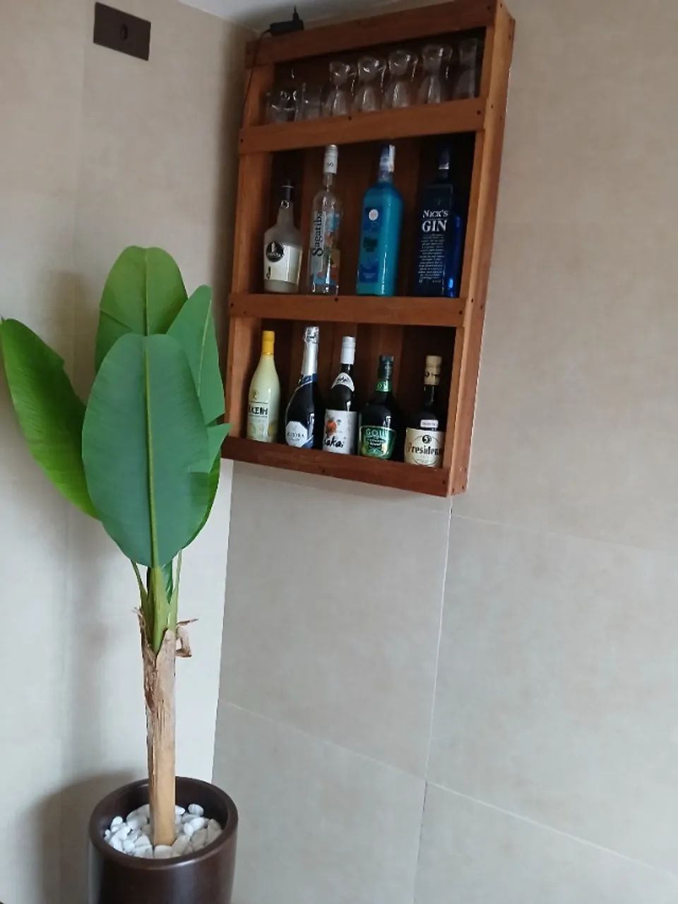 Bar de parede (Com Led multicor)