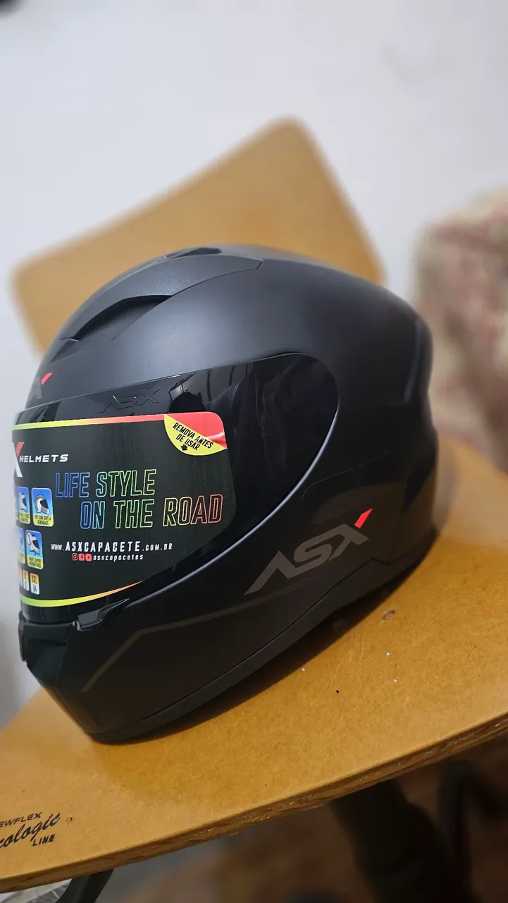 Capacete ASX preto fosco + viseira, uma preta e transparente N° 60