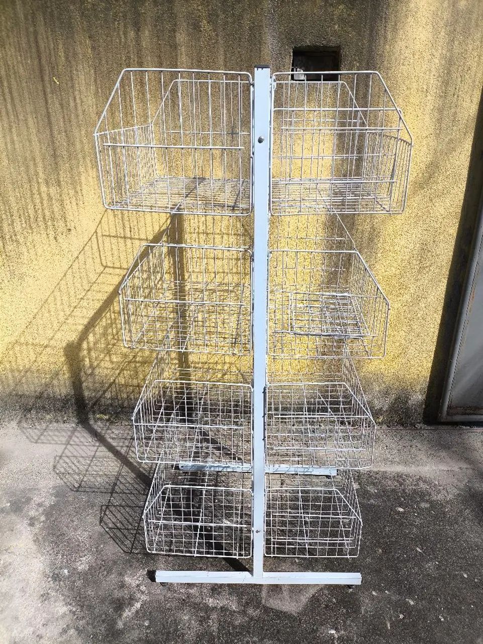 Cesto Aramado Duplo para Loja 