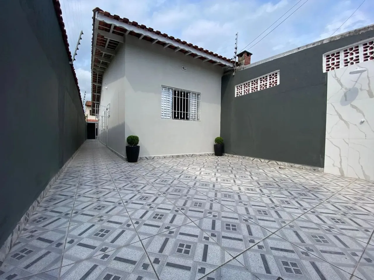 Casa para Venda em Mongaguá, JUSSARA, 2 dormitórios, 1 suíte, 1 banheiro, 2 vagas