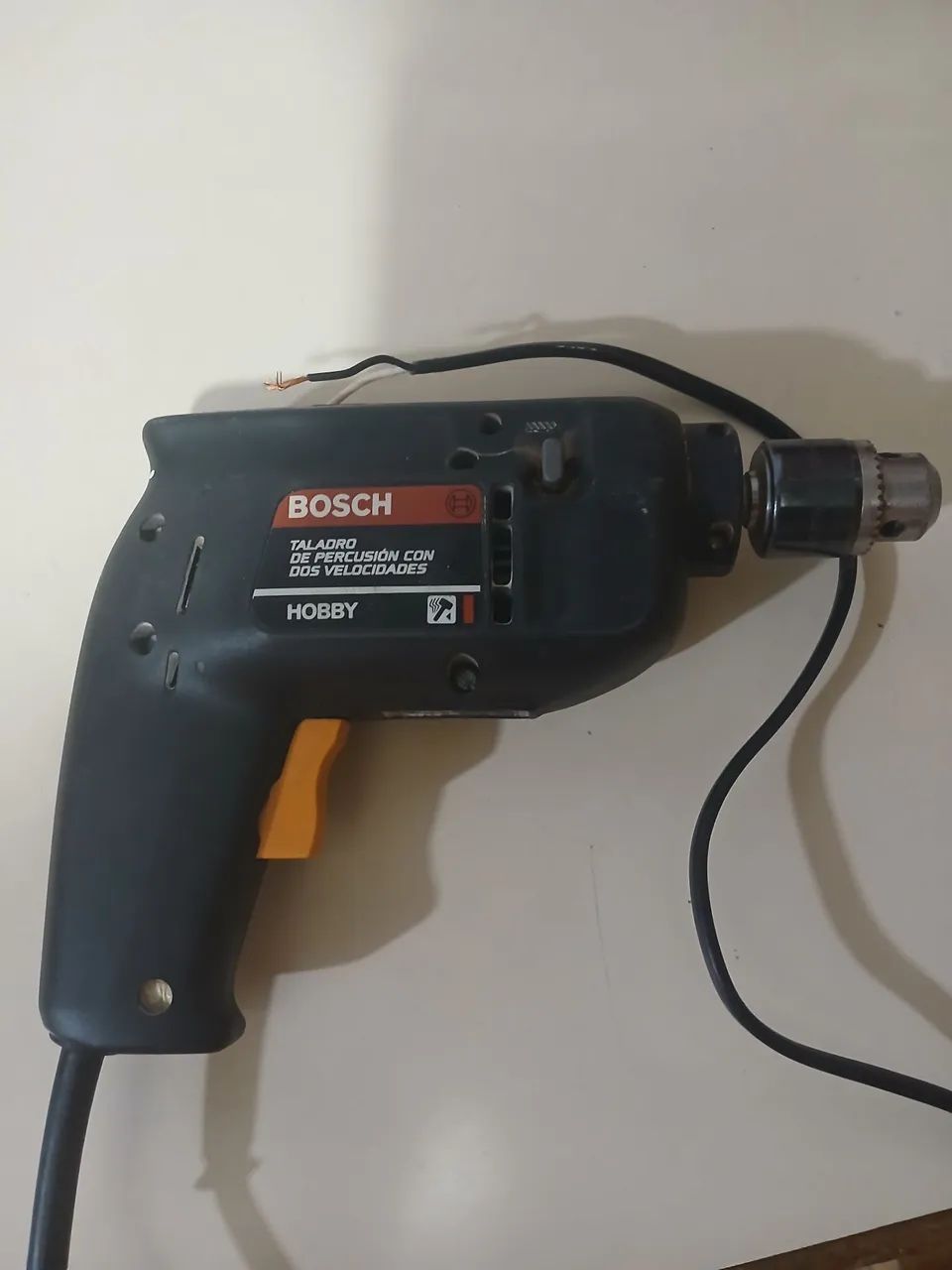 Furadeira e Parafusadeira Bosch(não está funcionando)64300200499843120