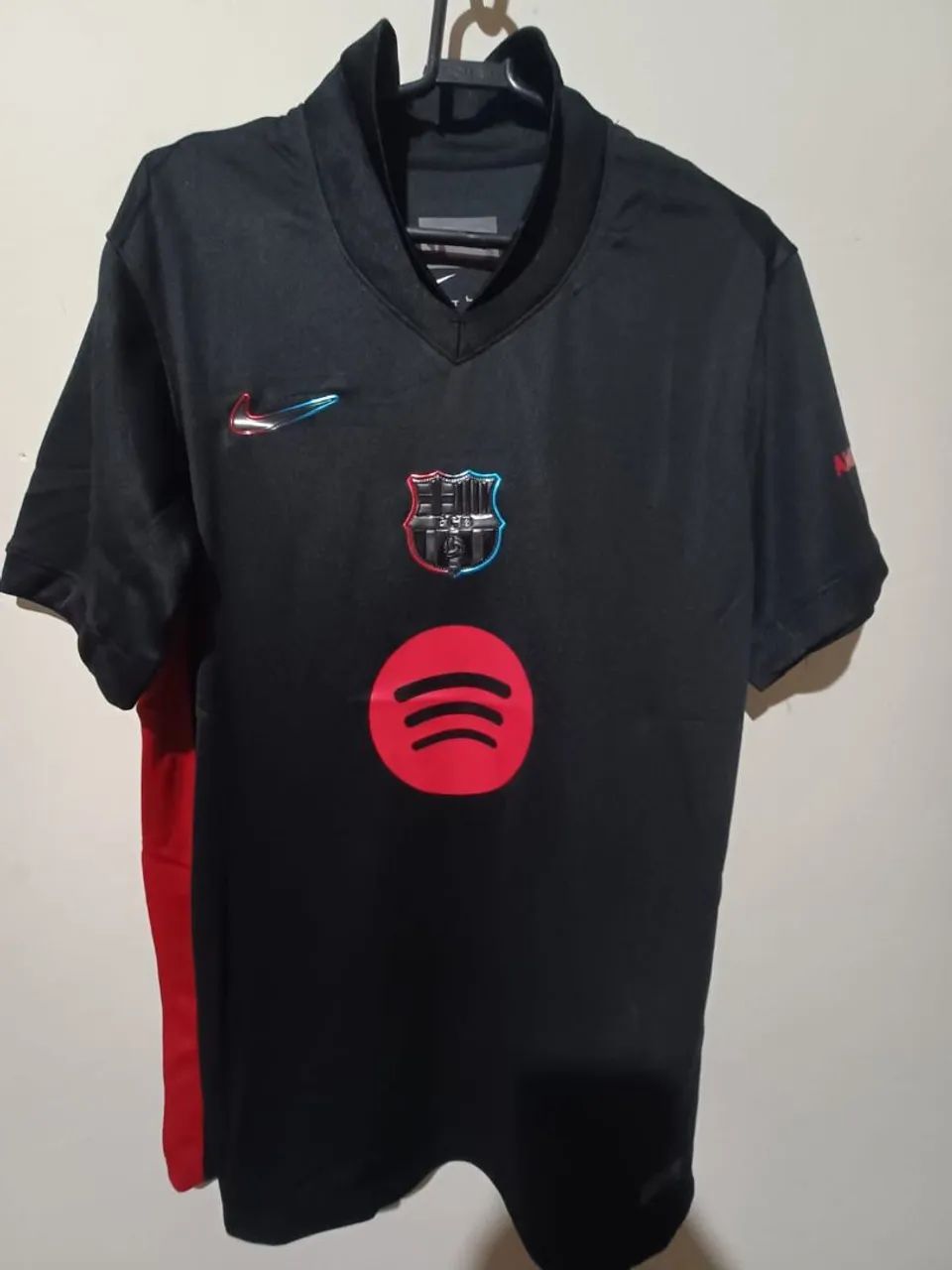 Camisa de Futebol Barcelona - Edição Especial Spotify - Tam G - Foto 2