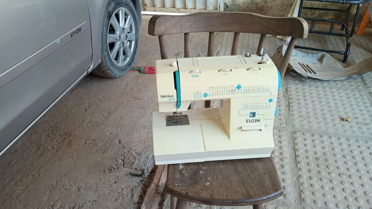 Máquina de costura  - Foto 2