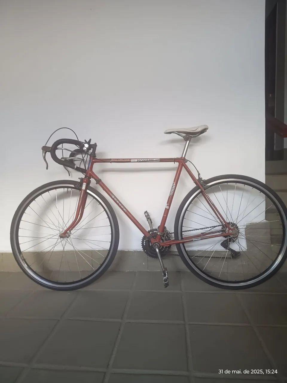 Bicicleta de Estrada Vermelha Monark