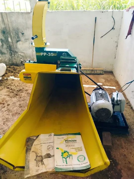 Ensiladeira PP -35