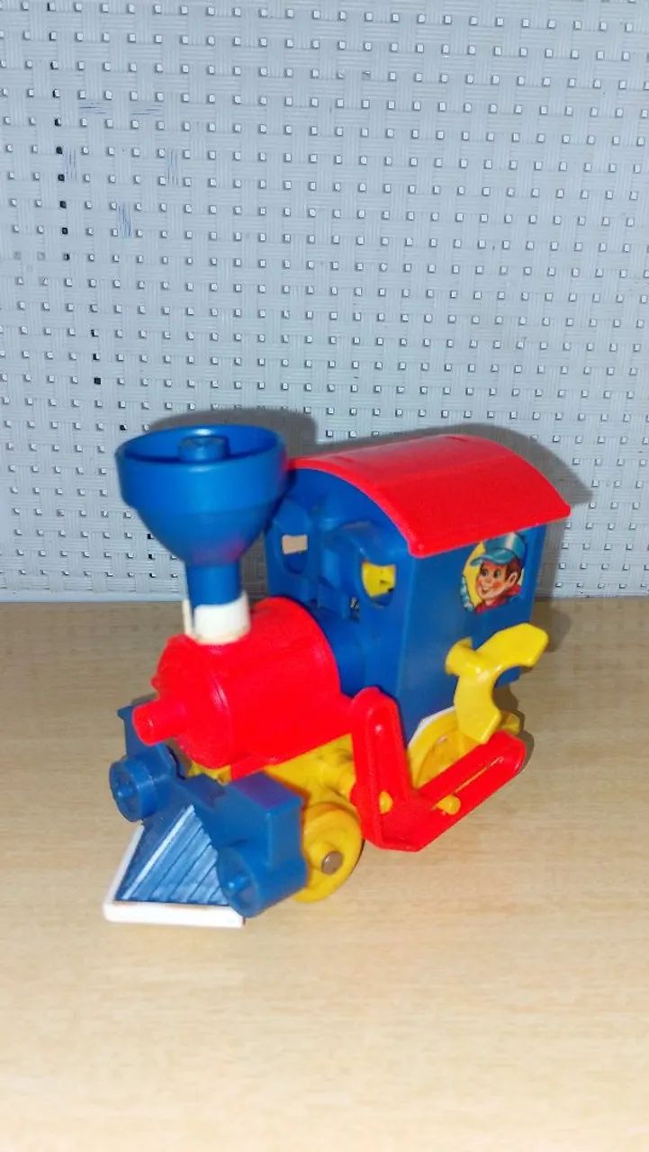 Trem de brinquedo vintage da estrela  - Foto 3