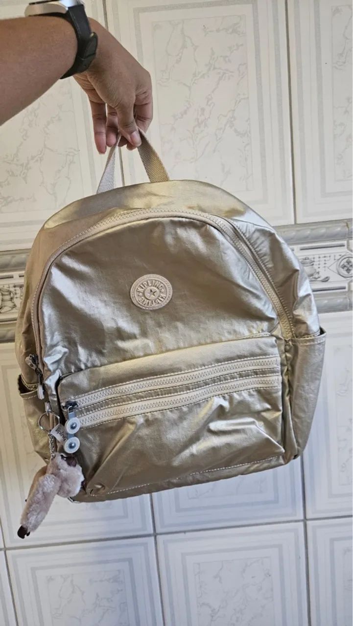 Mochila Kipling dourada Nova - Foto 4