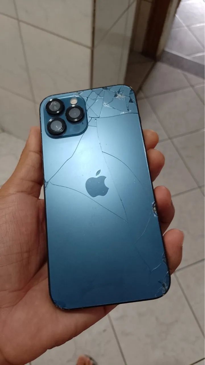 iPhone 12 Pro Max 256 gb - com detalhes mais funcionando perfeitamente  - Foto 2