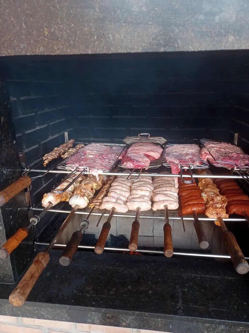 Churrasqueiro/ buffer de churrasco  - Foto 2