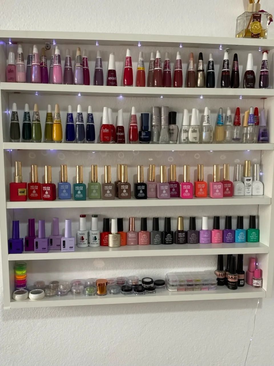 Mesa de manicure com gaveta e prateleiras - Foto 3