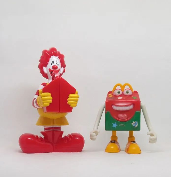 Conjunto 2 bonecos Ronald McDonald's e Caixinha Feliz - Foto 5