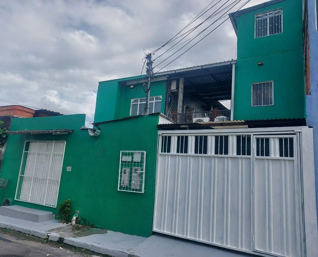 Casa 3 em 1 no Japiim - Espaço, Versatilidade e Localização Privilegiada!