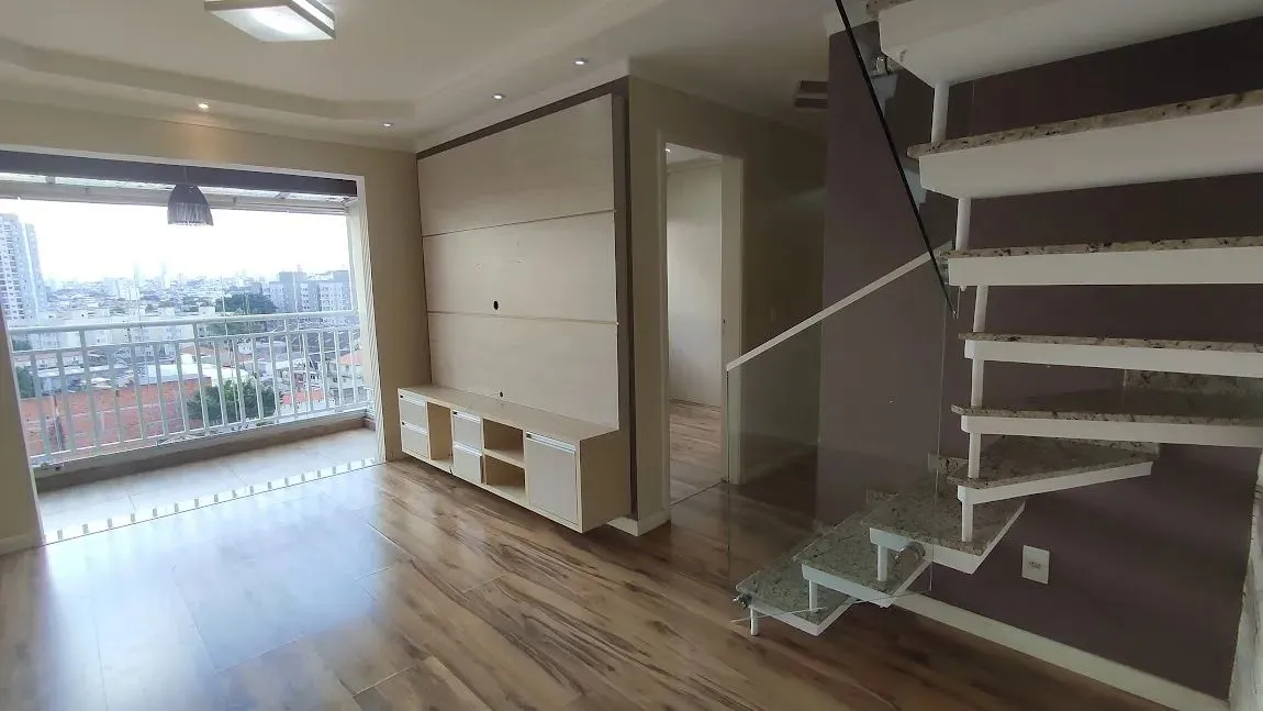 Duplex para aluguel possui 132 metros quadrados com 2 quartos em Vila Carrão - São Paulo -