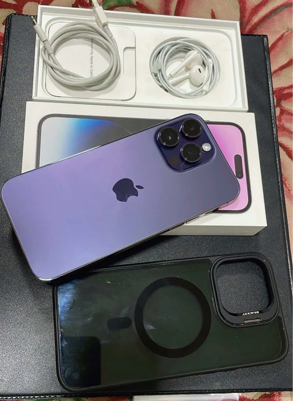 VENDE SE IPHONE 14 PRO MAX 256 Gh SEM MARCA DE USO SEM DEFEITO