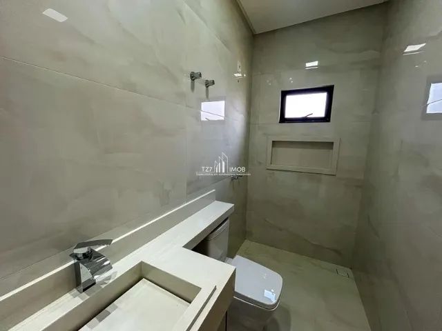 Excelente casa térrea com 3 suítes Sendo uma master com Armários. - Foto 13