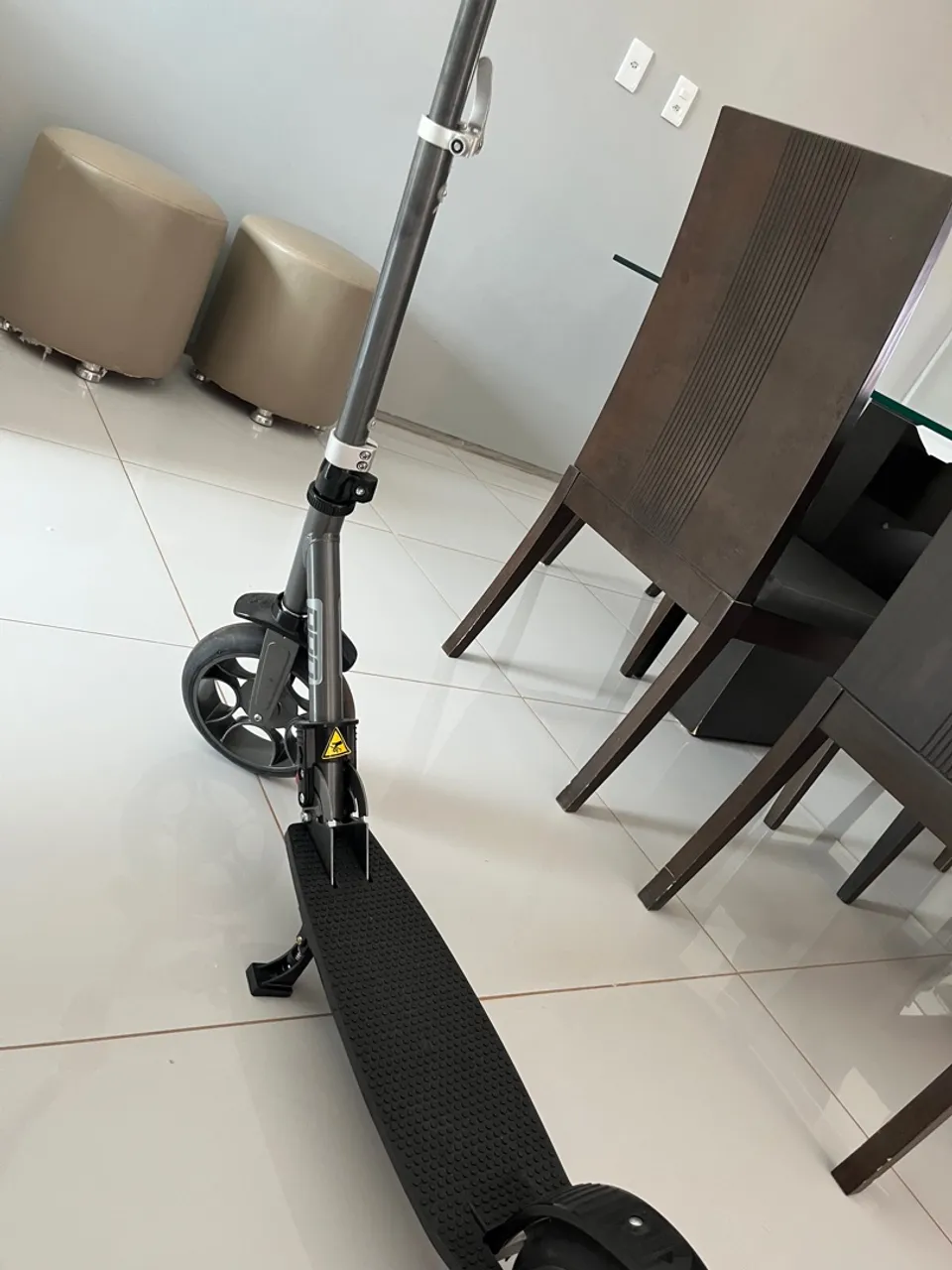 Patinete com Rodas de Borracha