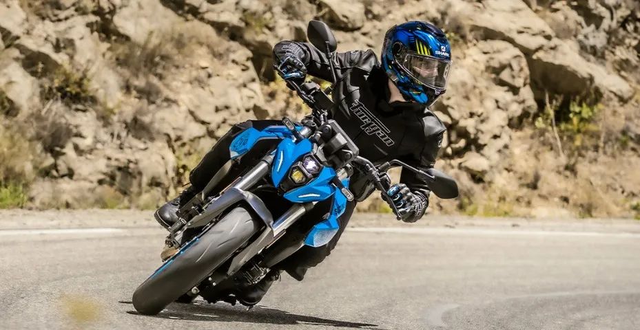 Suzuki Gsx-8s 2025 - 1413127822 | OLX
