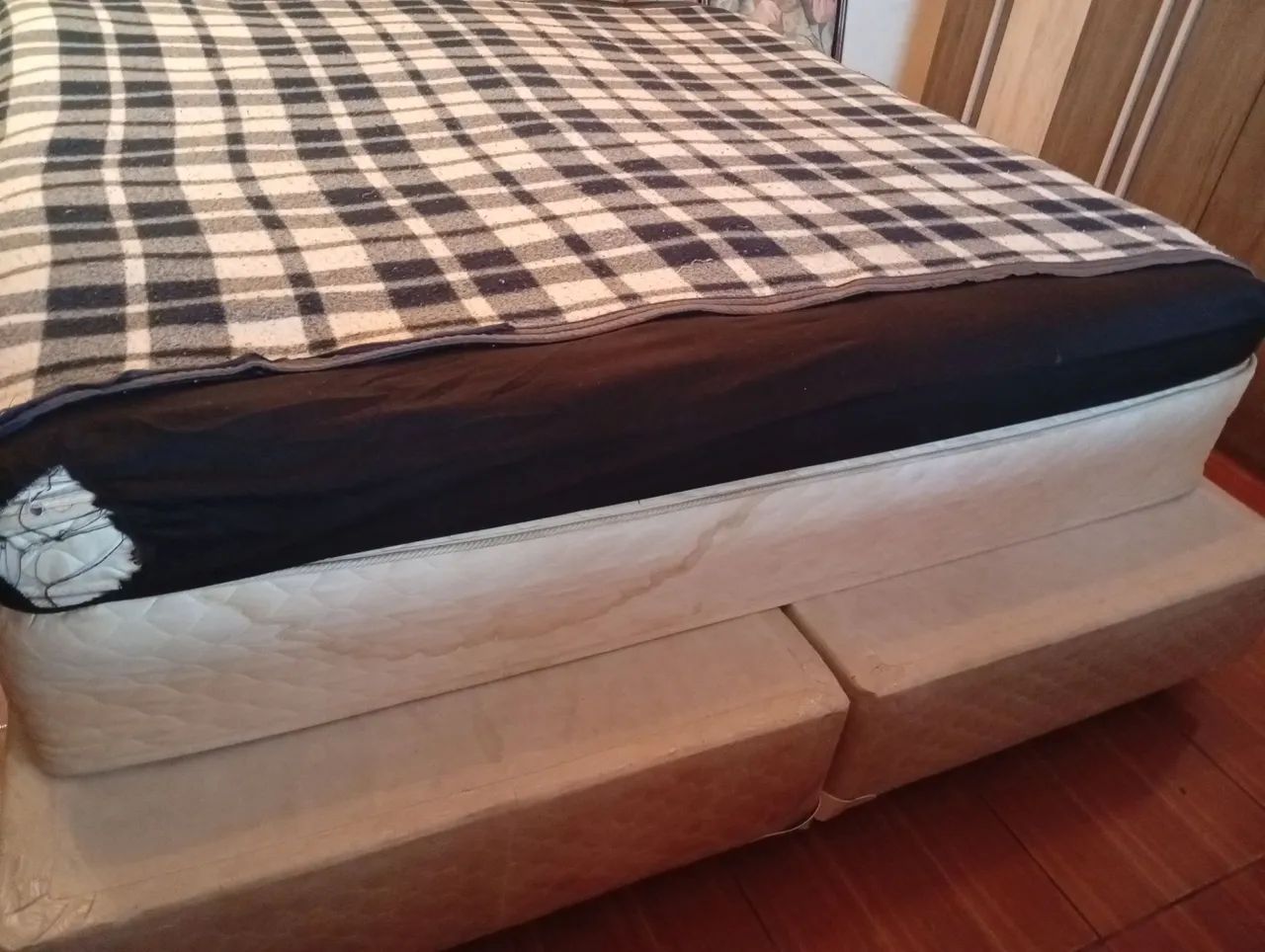 Vendendo cama casal king 