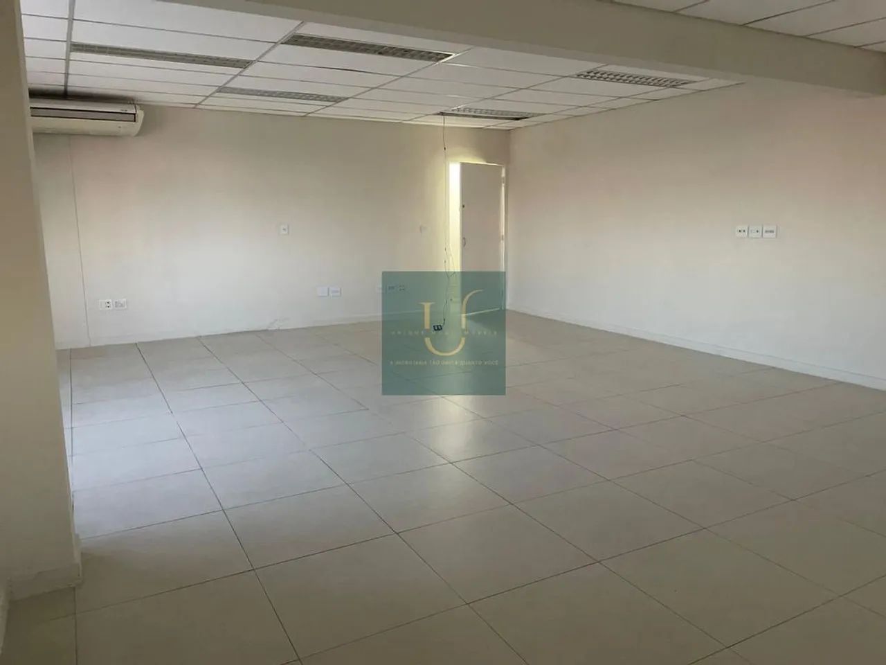 Sala Comercial, Mogi das Cruzes, 01 banheiro, recepção, 01 vaga e 75m² - Foto 3