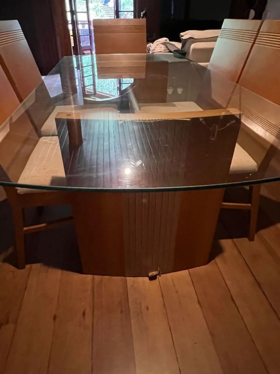 Mesa de jantar de vidro com 6 cadeiras - Foto 2