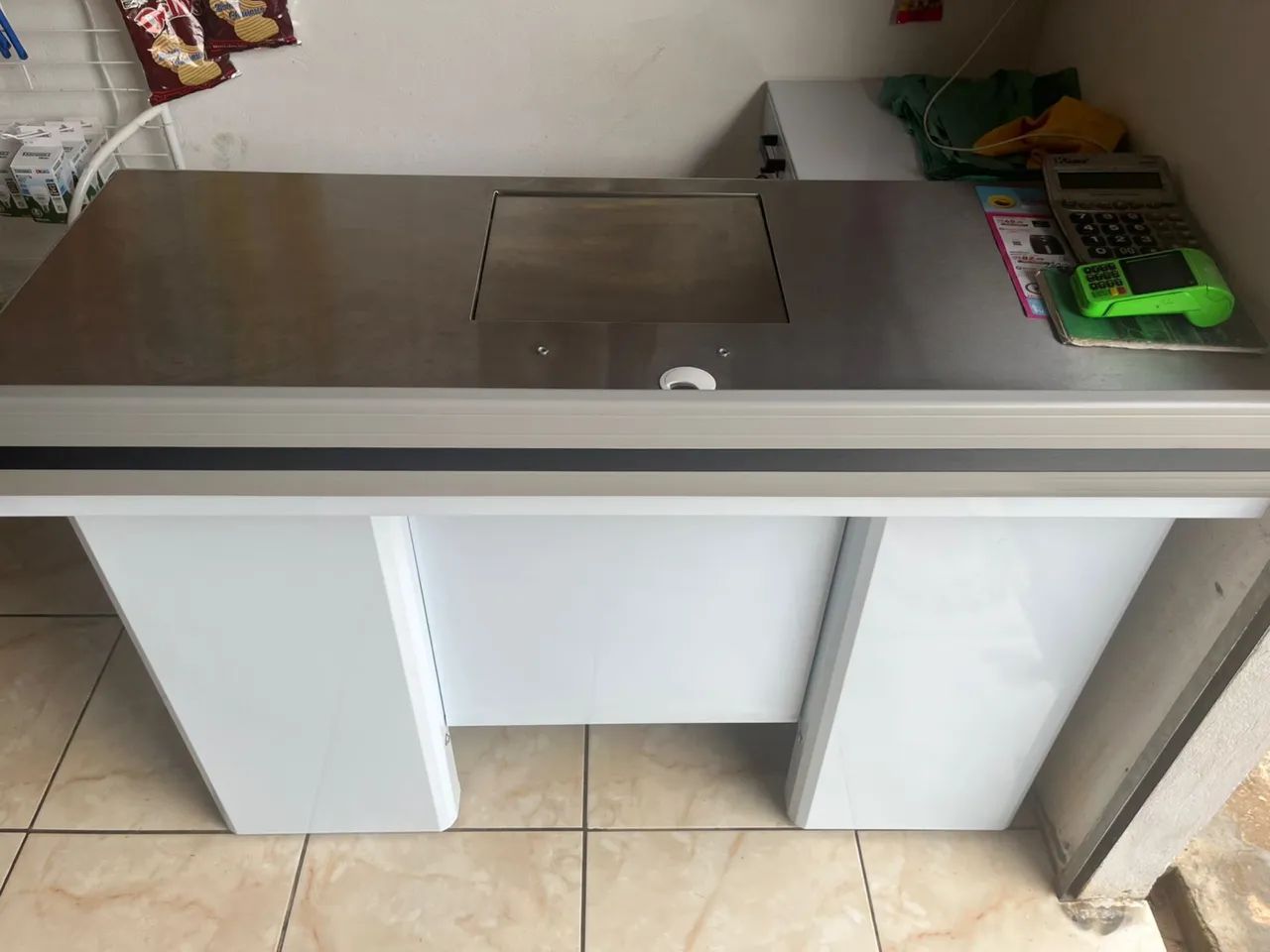 Vendo mesa para caixa de supermercado  - Foto 2