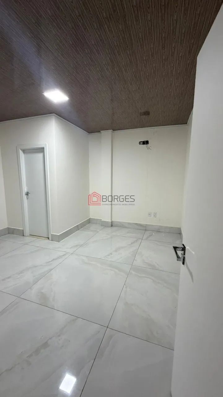 Aluguel de Sala Comercial - Clínica Cisam