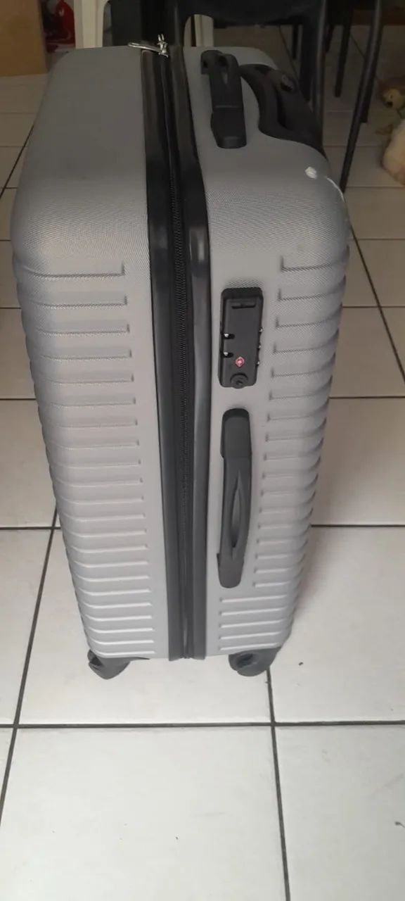 MALA DE VIAJE PRIMARK RIGIDA