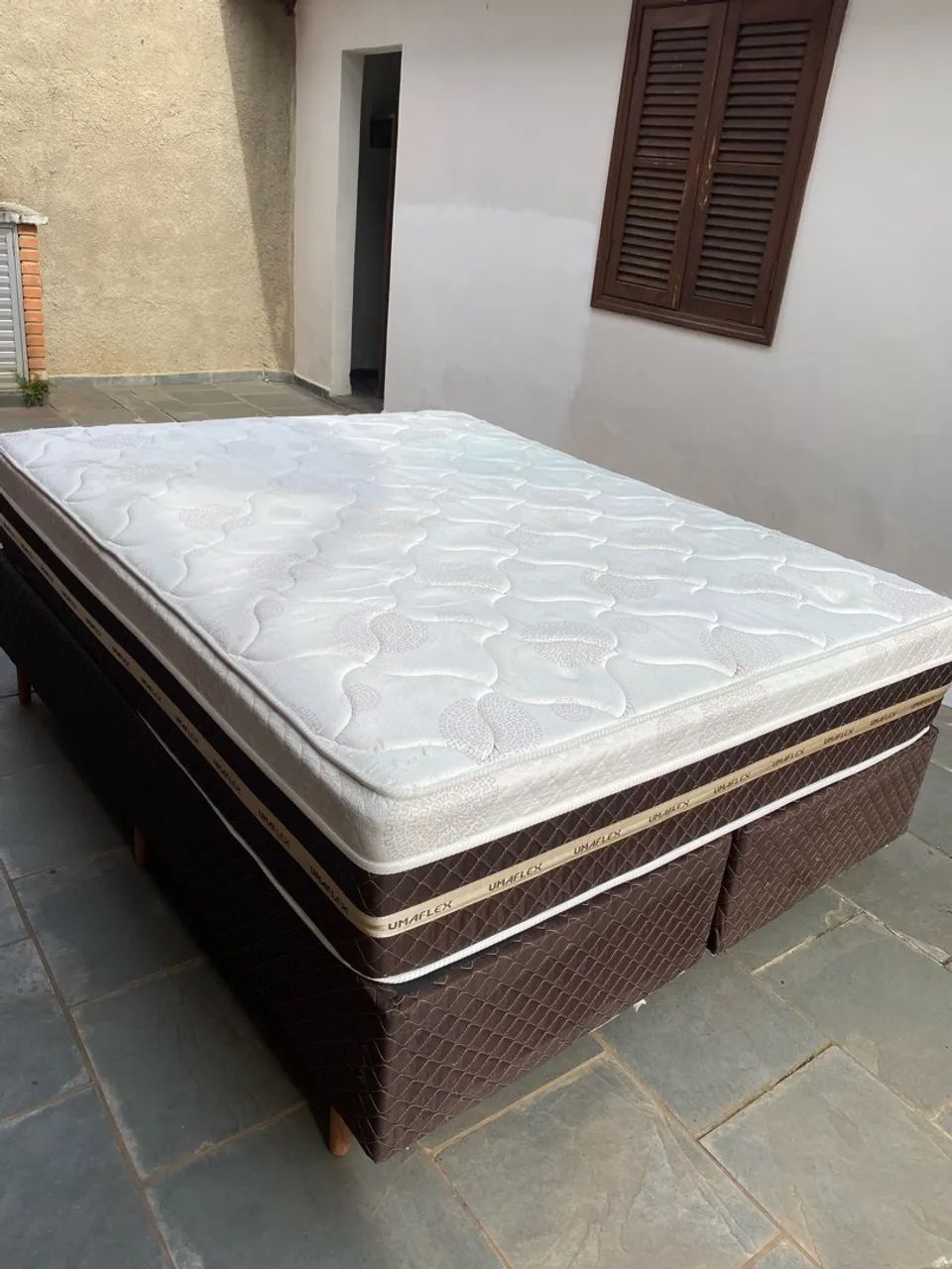 Cama Queem 