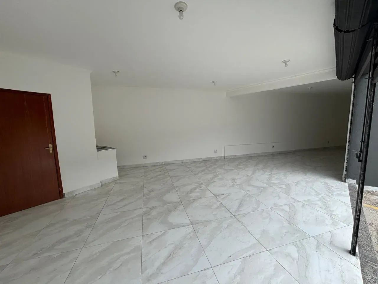Lojas recem reformadas - Taboao - Excelente visibilidade - Foto 4
